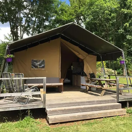 Camping Familial Les Tourterelles Luxe tent *